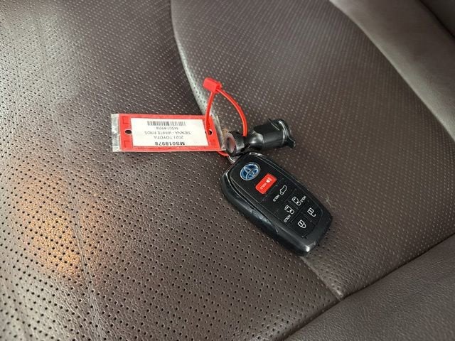 2021 Toyota Sienna Platinum