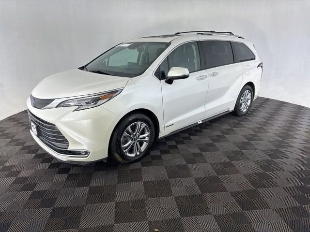 2021 Toyota Sienna Platinum