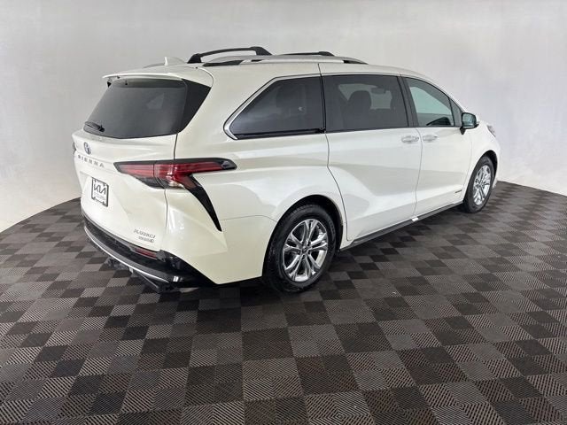2021 Toyota Sienna Platinum