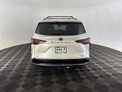 2021 Toyota Sienna Platinum