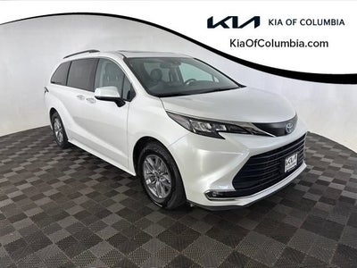 2024 Toyota Sienna XLE