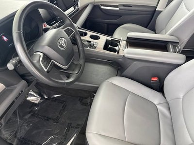 2024 Toyota Sienna XLE