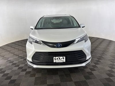 2024 Toyota Sienna XLE