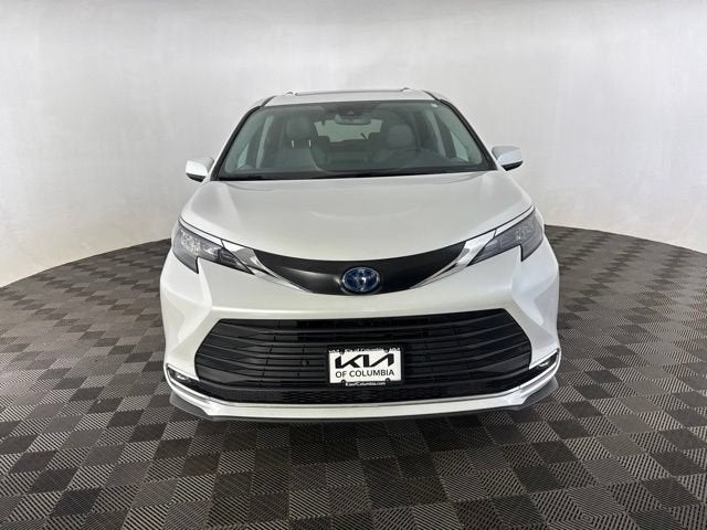 2024 Toyota Sienna XLE