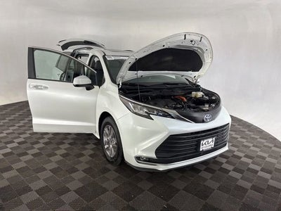 2022 Toyota Sienna XLE