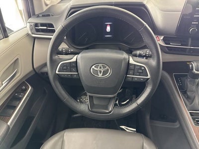 2022 Toyota Sienna XLE