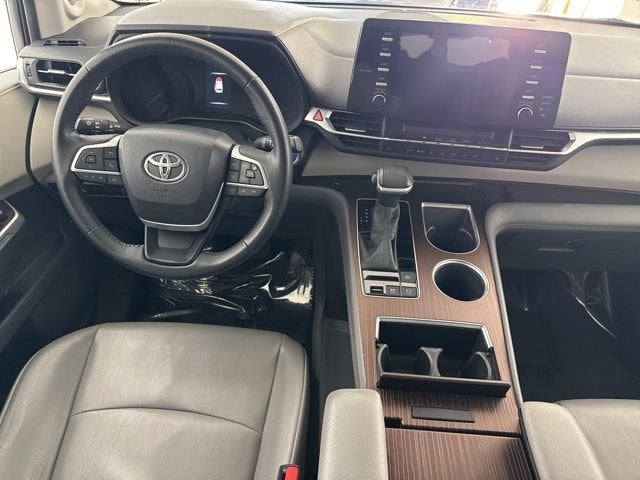 2022 Toyota Sienna XLE