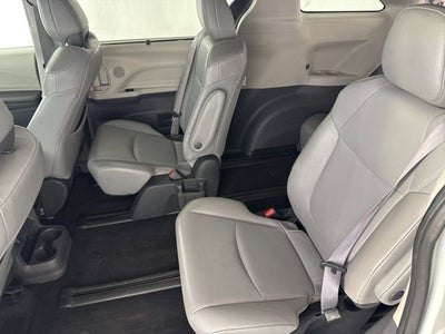 2022 Toyota Sienna XLE