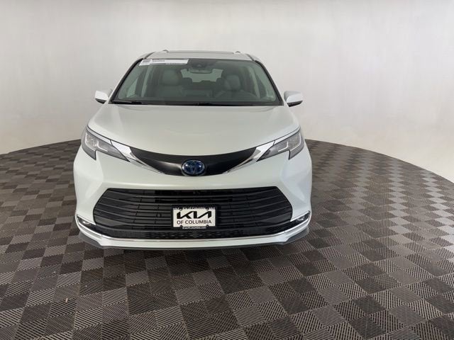 2022 Toyota Sienna XLE