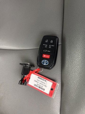 2022 Toyota Sienna XLE