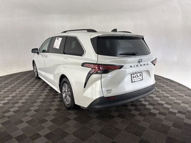 2022 Toyota Sienna XLE