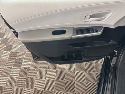 2025 Toyota Sienna LE