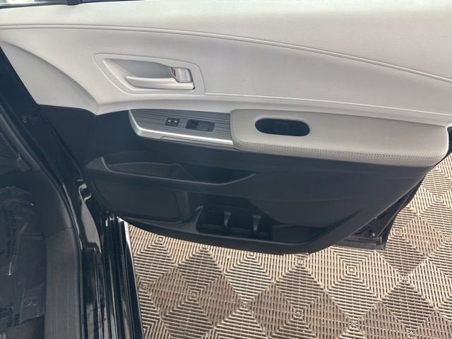 2025 Toyota Sienna LE