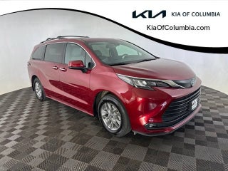 2025 Toyota Sienna XLE