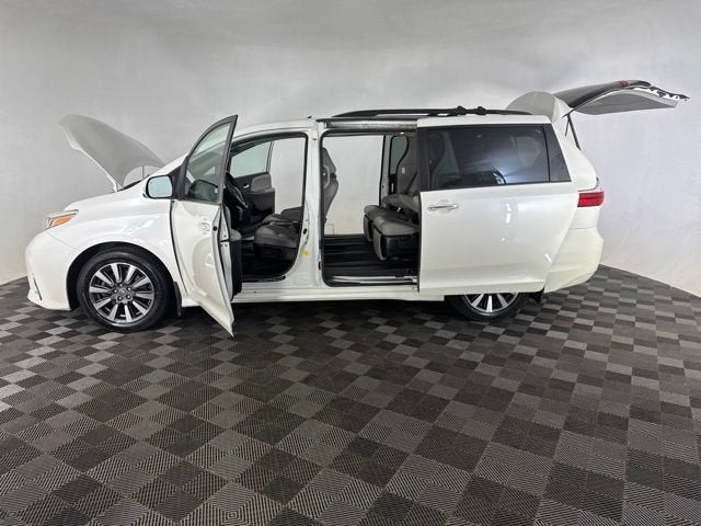 2019 Toyota Sienna Limited Premium