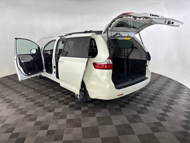 2019 Toyota Sienna Limited Premium