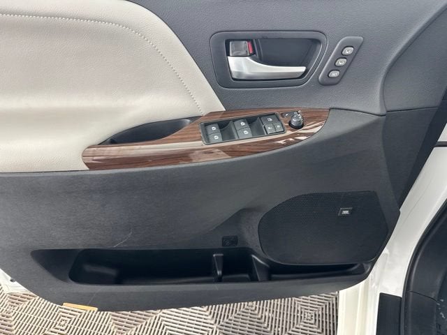 2019 Toyota Sienna Limited Premium