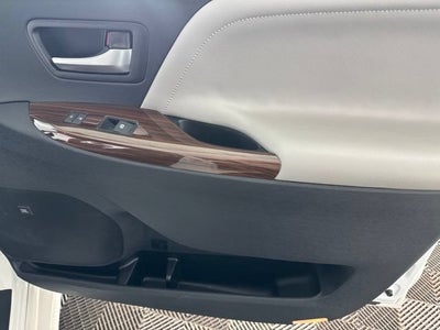 2019 Toyota Sienna Limited Premium