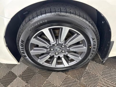 2019 Toyota Sienna Limited Premium