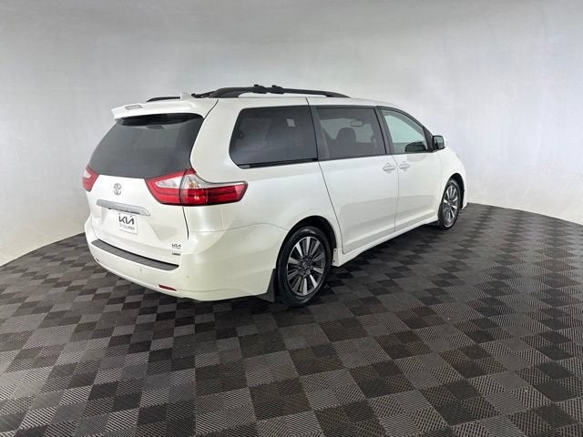 2019 Toyota Sienna Limited Premium