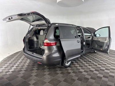2017 Toyota Sienna XLE Premium