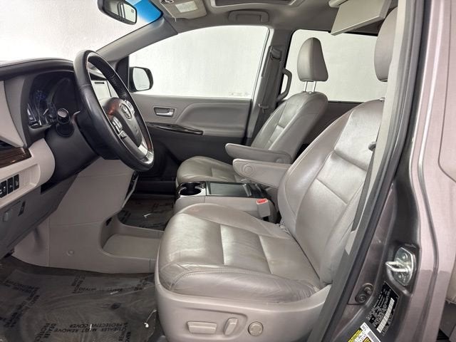 2017 Toyota Sienna XLE Premium