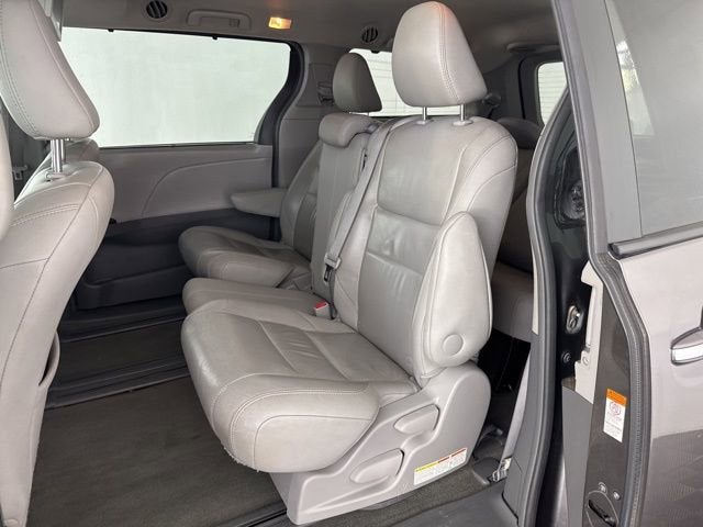 2017 Toyota Sienna XLE Premium