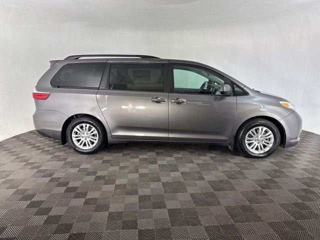 2017 Toyota Sienna XLE Premium