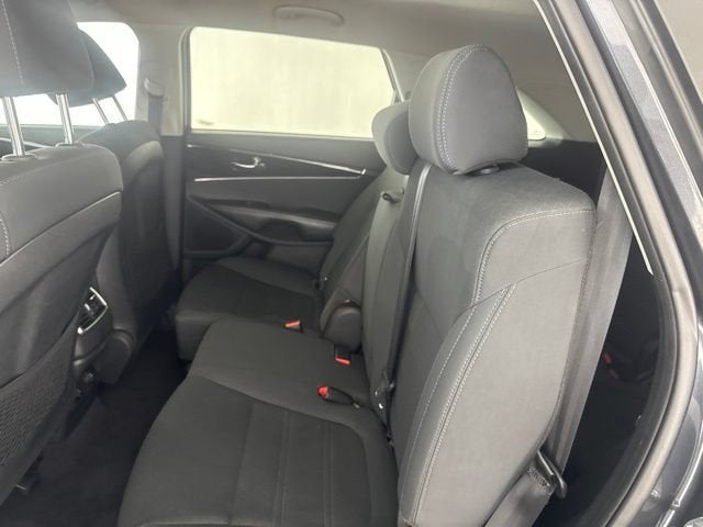 2020 Kia Sorento LX V6