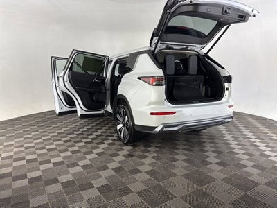 2025 Mitsubishi Outlander SE