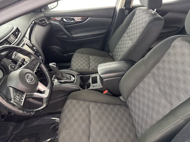 2021 Nissan Rogue Sport SV