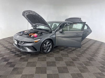 2024 Hyundai Elantra Hybrid Limited