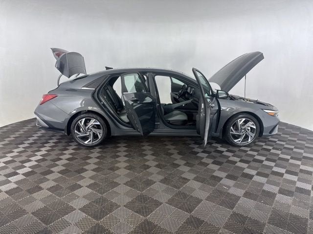 2024 Hyundai Elantra Hybrid Limited