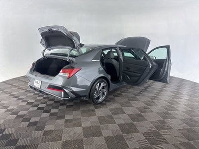 2024 Hyundai Elantra Hybrid Limited