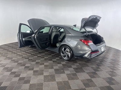 2024 Hyundai Elantra Hybrid Limited