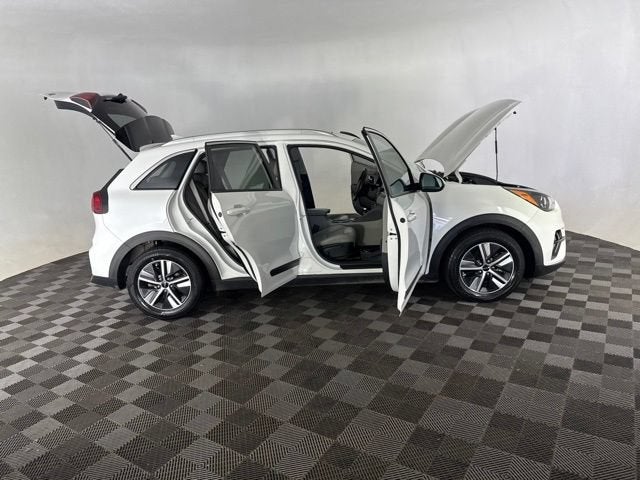 2022 Kia Niro LXS SE