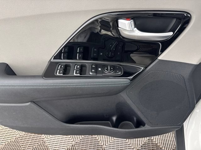 2022 Kia Niro LXS SE