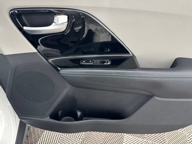 2022 Kia Niro LXS SE