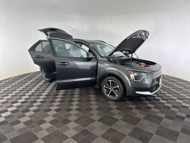 2025 Kia Niro LX