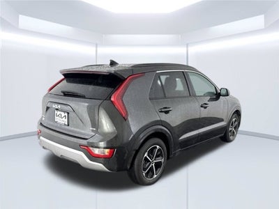 2025 Kia Niro LX