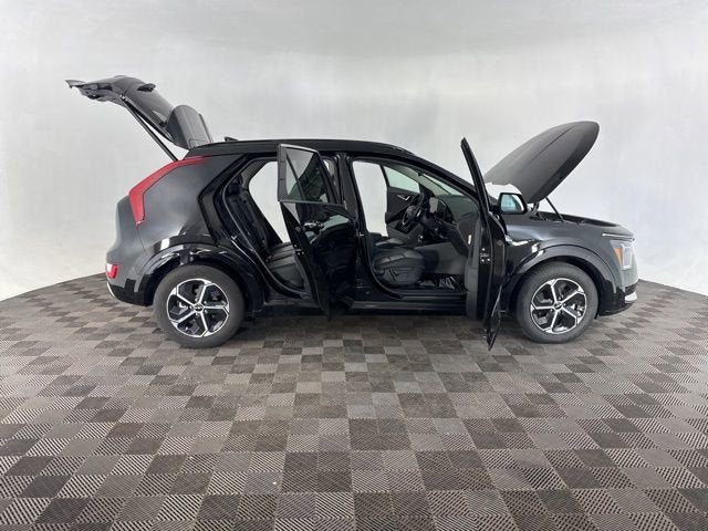 2025 Kia Niro SX