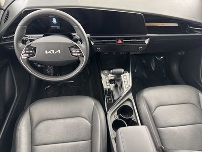 2025 Kia Niro SX