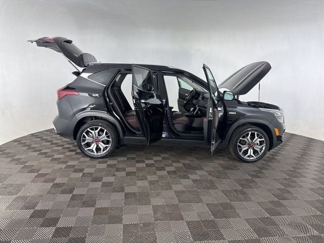 2023 Kia Seltos SX
