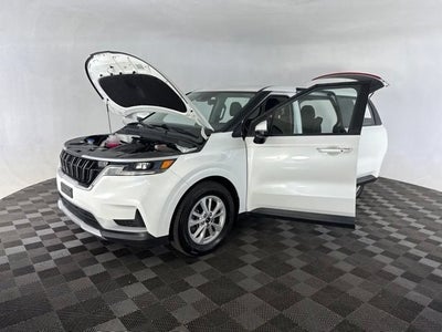 2024 Kia Carnival LX