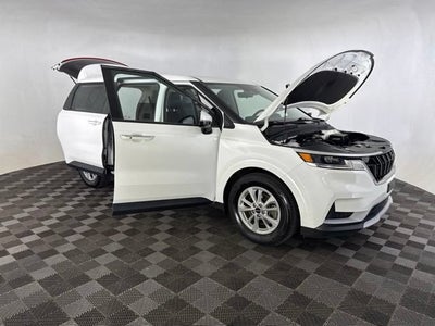 2024 Kia Carnival LX