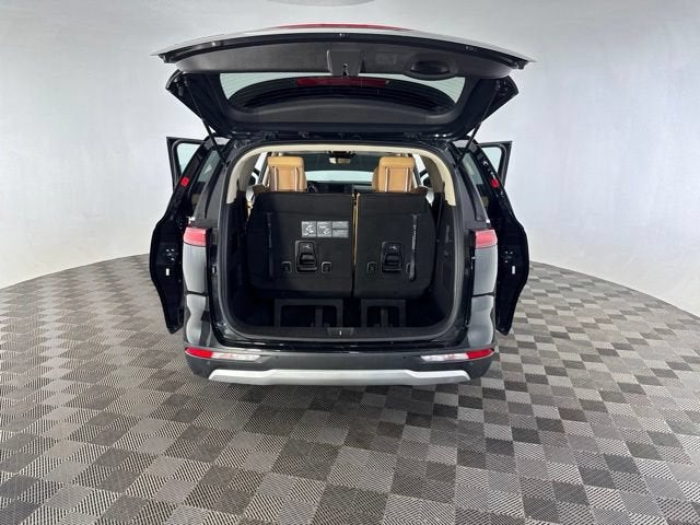 2023 Kia Carnival LX