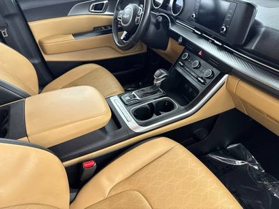 2023 Kia Carnival LX