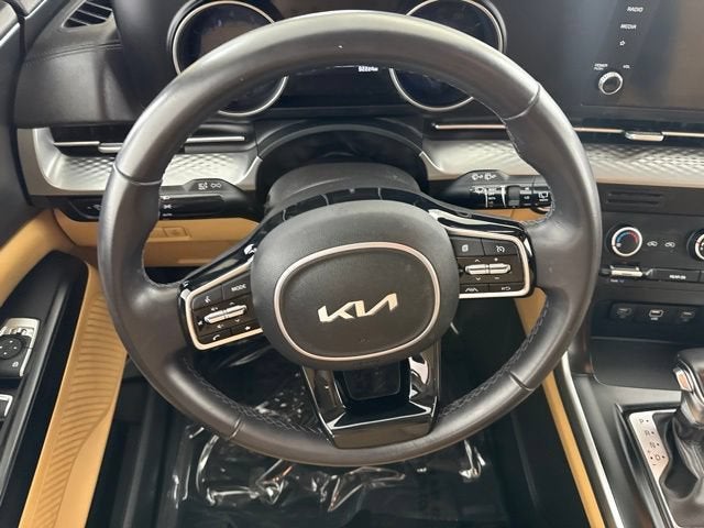 2023 Kia Carnival LX