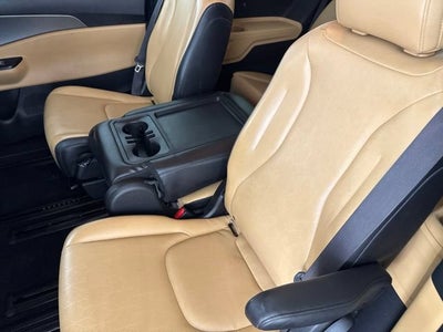 2023 Kia Carnival LX