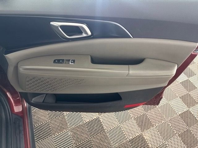 2025 Kia Carnival LXS
